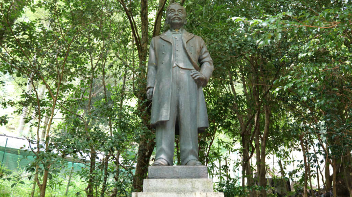 箕面市, 箕面, 大阪府, 大阪, 日本, 箕面公園, 箕面山, 箕面大滝, 滝, 一行寺楓, 紅葉の天麩羅, 紅葉, 天麩羅, 天ぷら, 瀧安寺, 仏教, 寺, 寺院, 宗教, 文化, 伝統, 伝統文化, 旅行, 旅