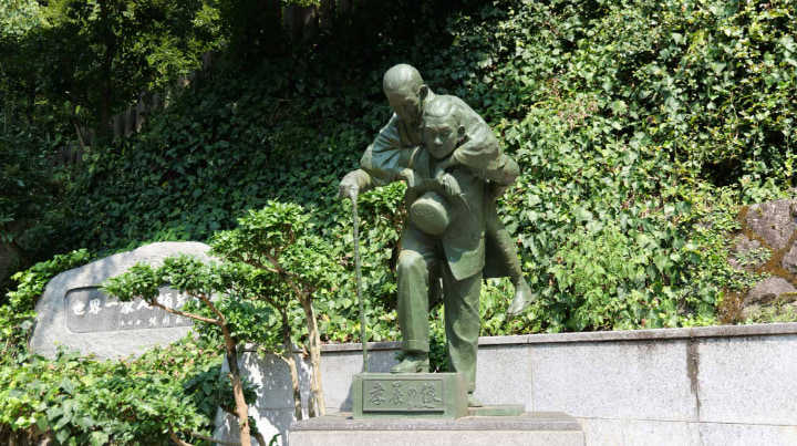 箕面市, 箕面, 大阪府, 大阪, 日本, 箕面公園, 箕面山, 箕面大滝, 滝, 一行寺楓, 紅葉の天麩羅, 紅葉, 天麩羅, 天ぷら, 瀧安寺, 仏教, 寺, 寺院, 宗教, 文化, 伝統, 伝統文化, 旅行, 旅